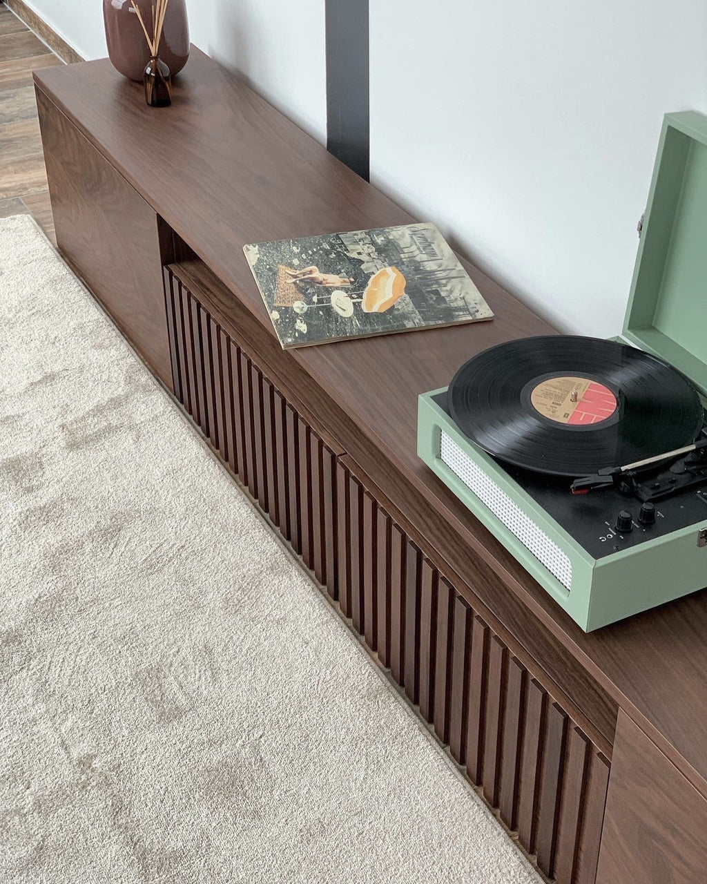 Madison TV Cabinet, 200–230 cm wide, for media storage in the living room