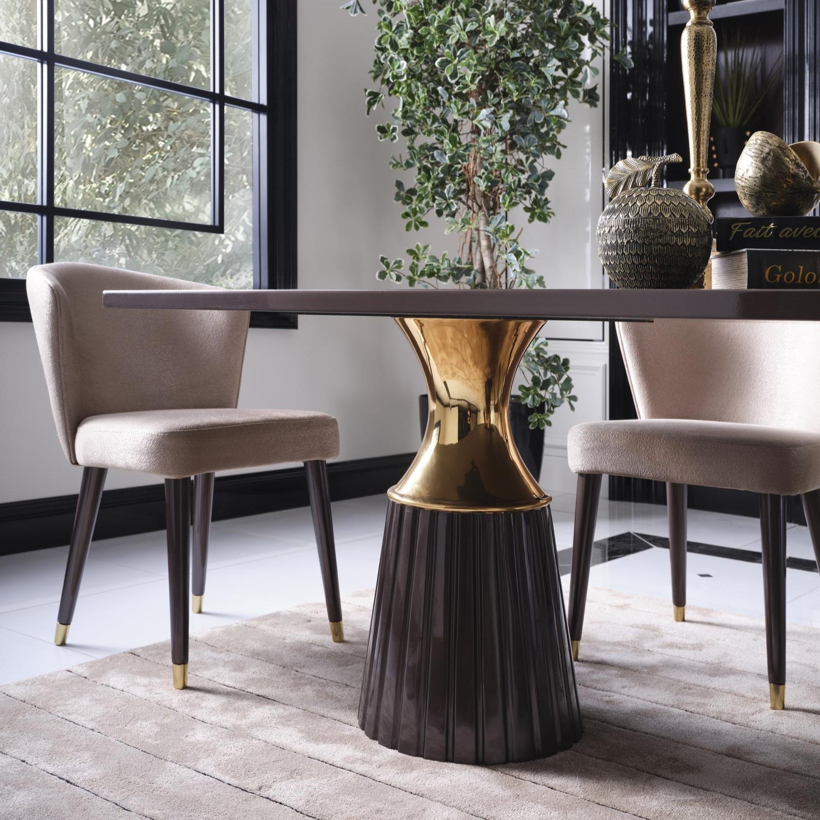 GB - VENEDIK DINING TABLE