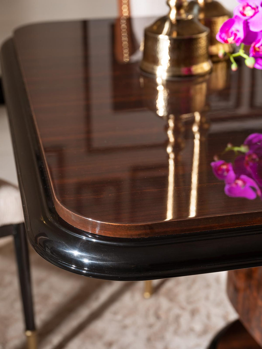 GB - NEVADA DINING TABLE